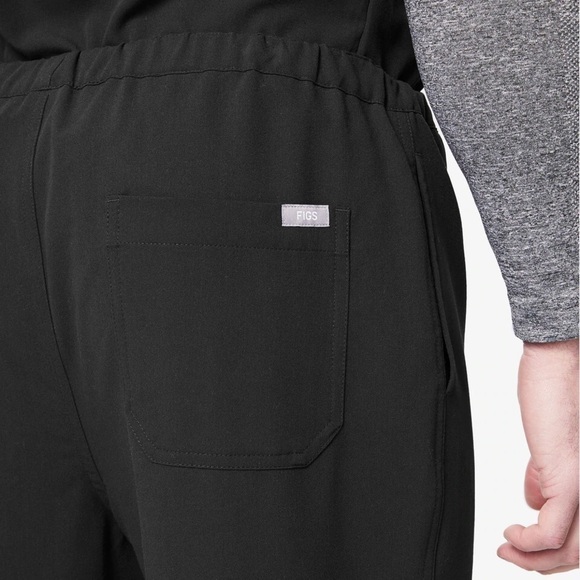 FIGS Pisco Basic Scrub Pants in Black Medium and Large - Picture 4 of 9
